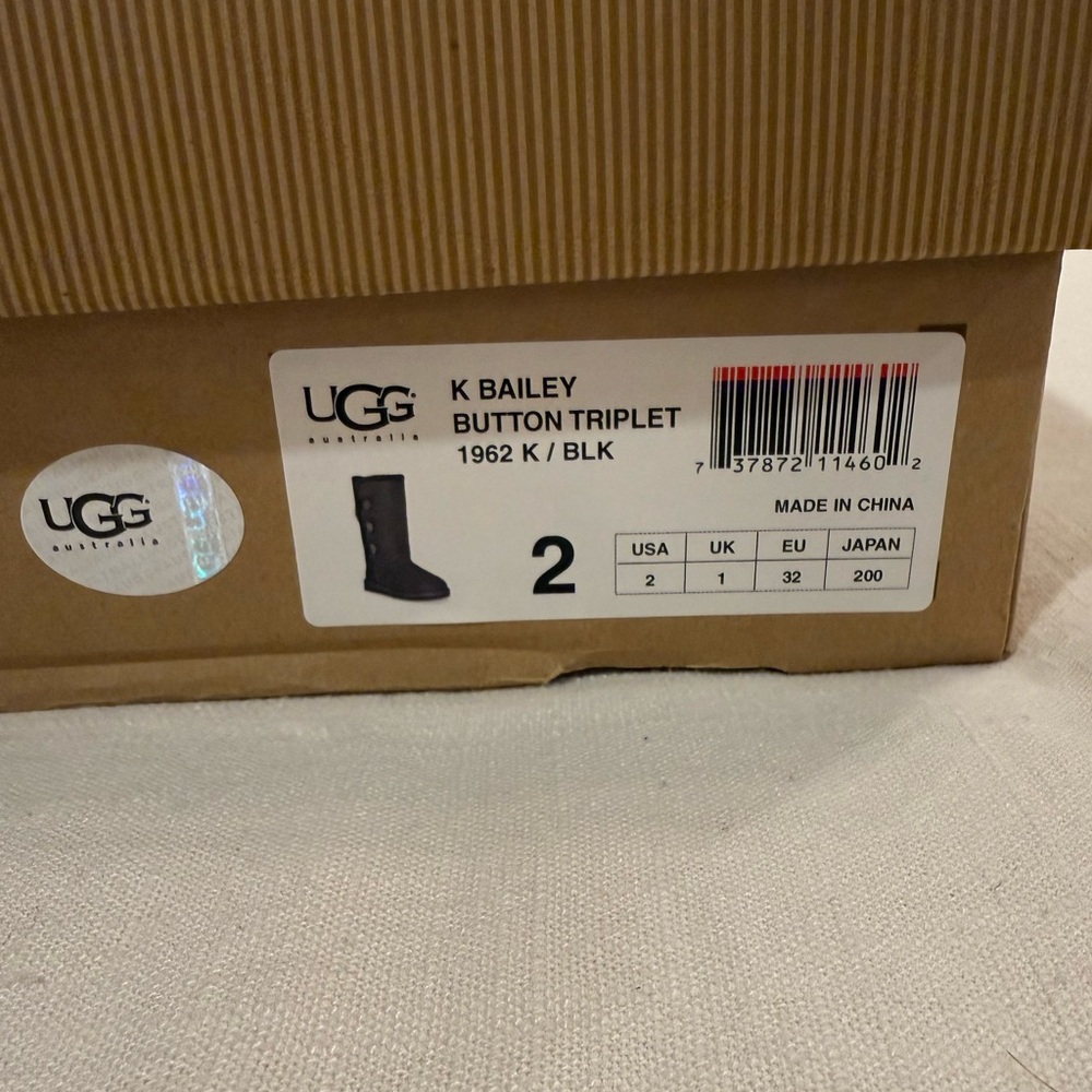 UGG Black Bailey Button Sheepskin Boots - Picture 11 of 11